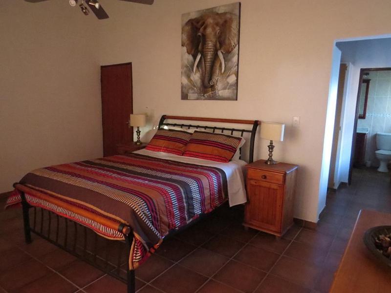 Crowe'S Nest Villa Marloth Park Exterior photo